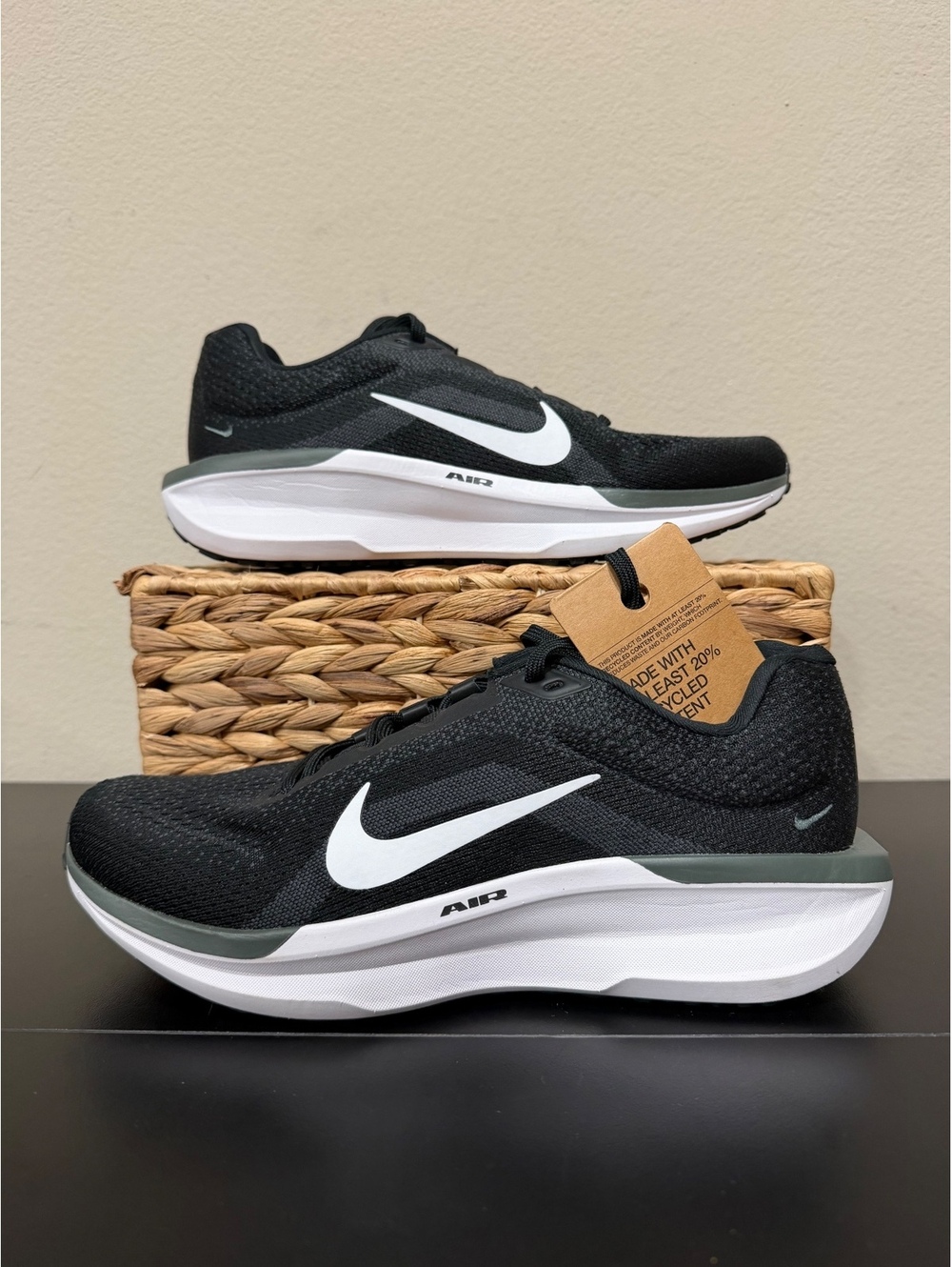 Size 10 - Nike Women’s Air Winflo 11 “Black White”